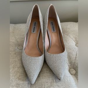 Steve Madden, Size 8.5, silver sparkle